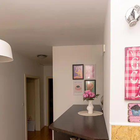Апартаменты Sophie's Place