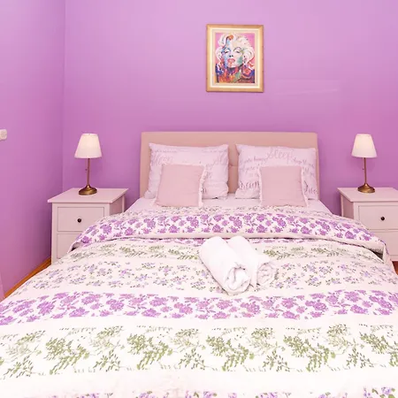 Апартаменты Sophie's Place
